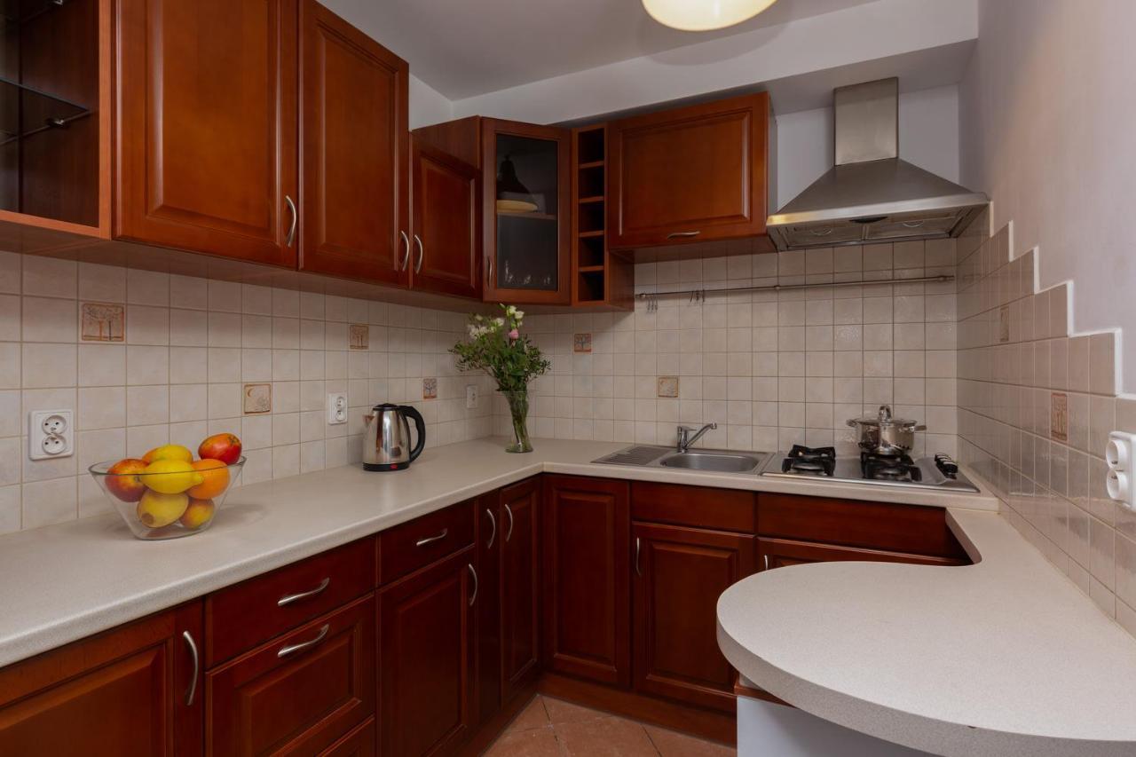 Stars Apartaments City Center By Noclegi Renters وارسو المظهر الخارجي الصورة