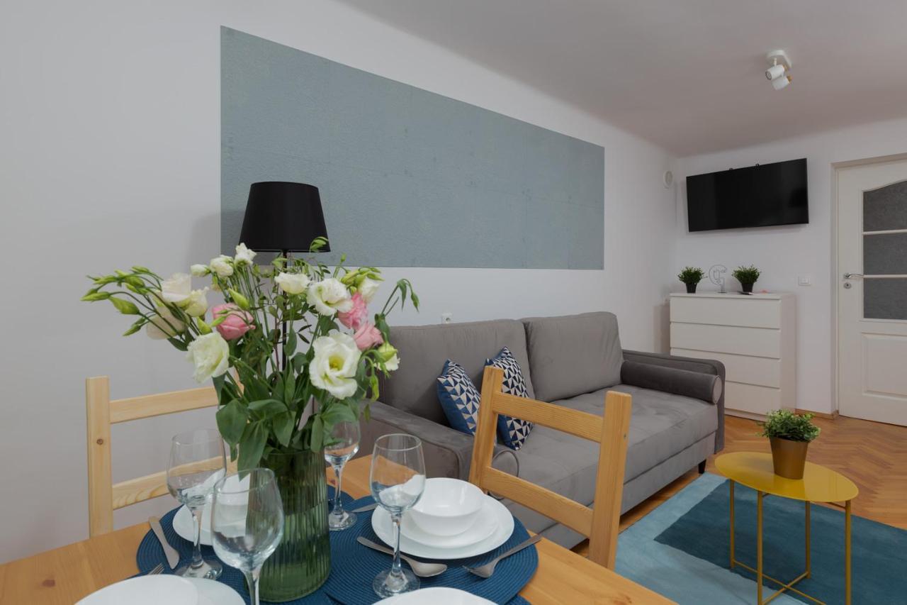 Stars Apartaments City Center By Noclegi Renters وارسو المظهر الخارجي الصورة