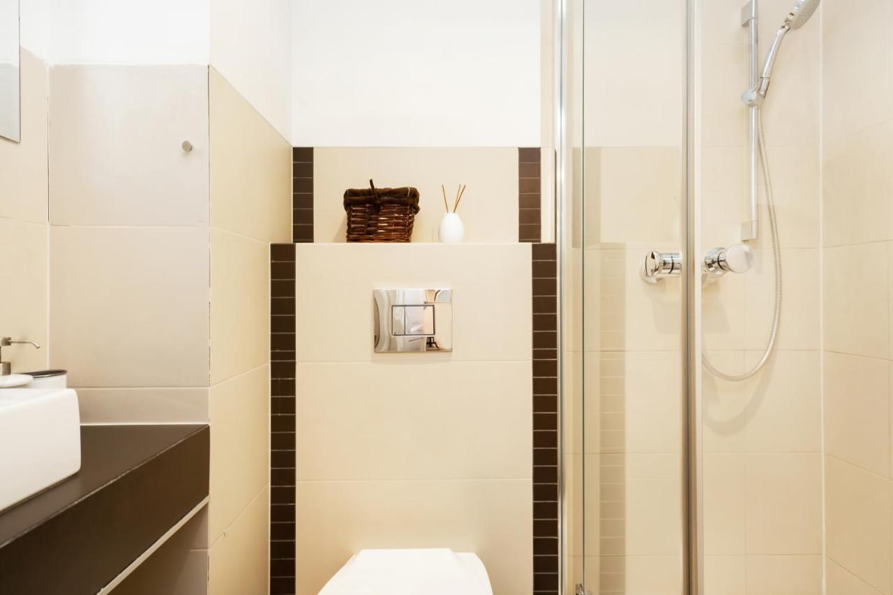 Stars Apartaments City Center By Noclegi Renters وارسو المظهر الخارجي الصورة